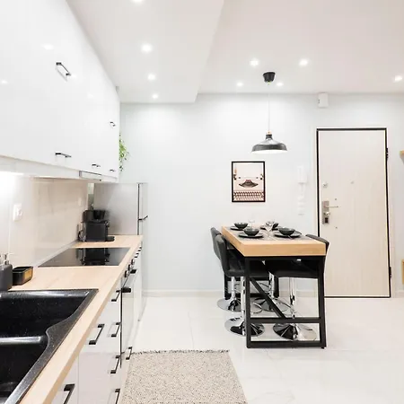 F & B Collection - Center Hidden Gem *