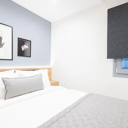 Apartmán F & B Collection - Center Hidden Gem